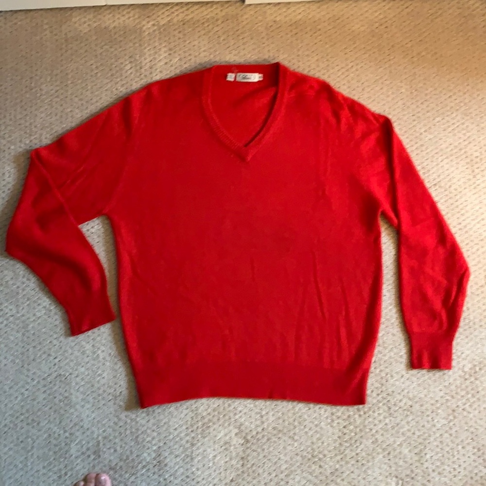 Men’s Size XL Hilwin 100% pure cashmere v neck sweater in Red